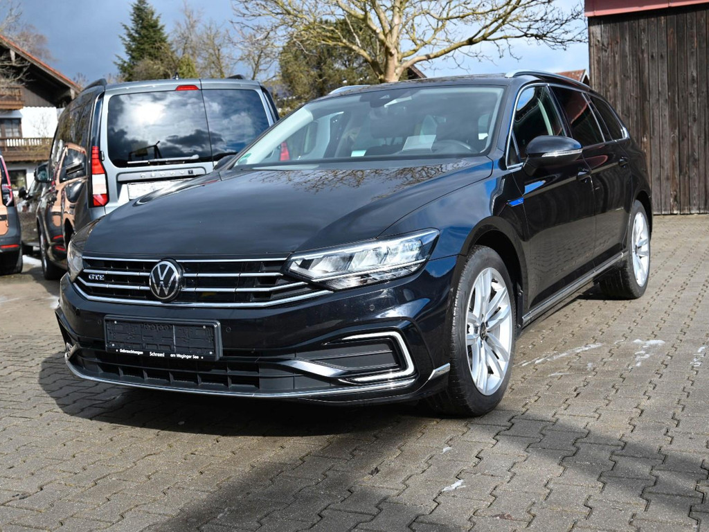 Volkswagen Passat GTE Variant R-Line