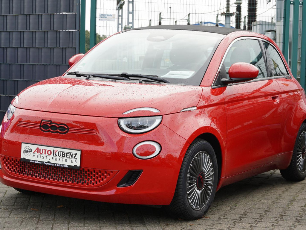 Fiat 500e TEMP NAVI SHZ LKA DAB+ GARANTIE PANO BT S&S