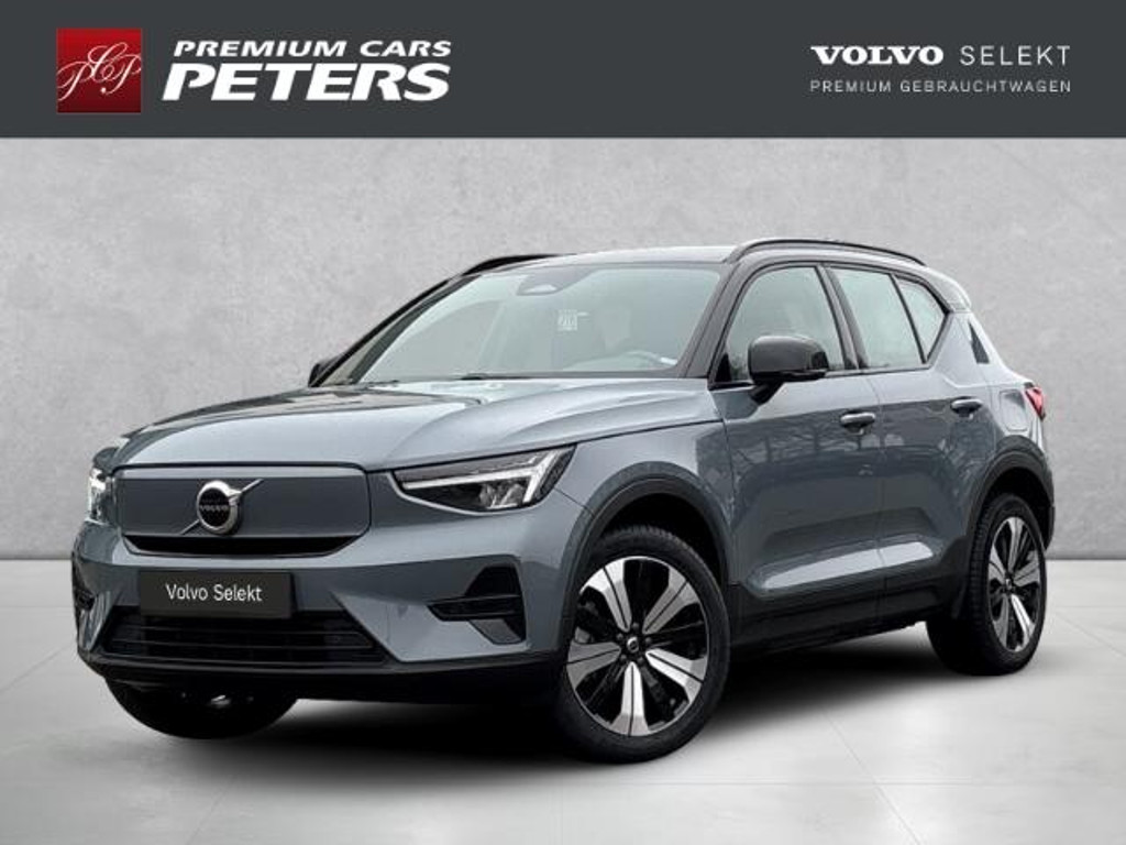Volvo XC40 AWD Plus Dark