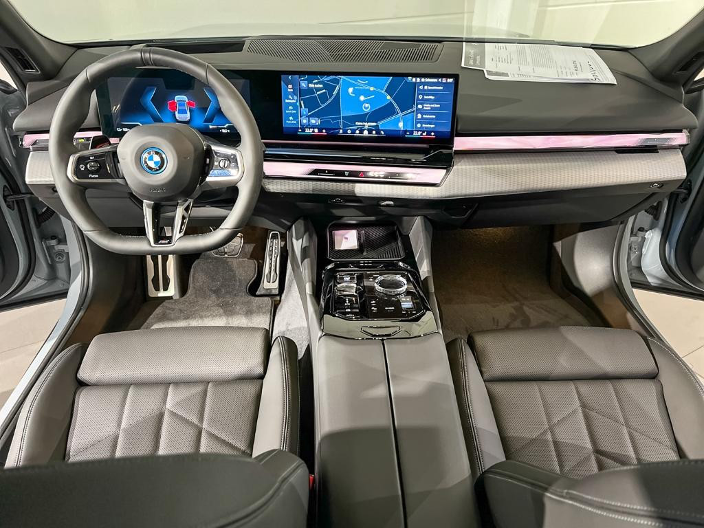 BMW i5