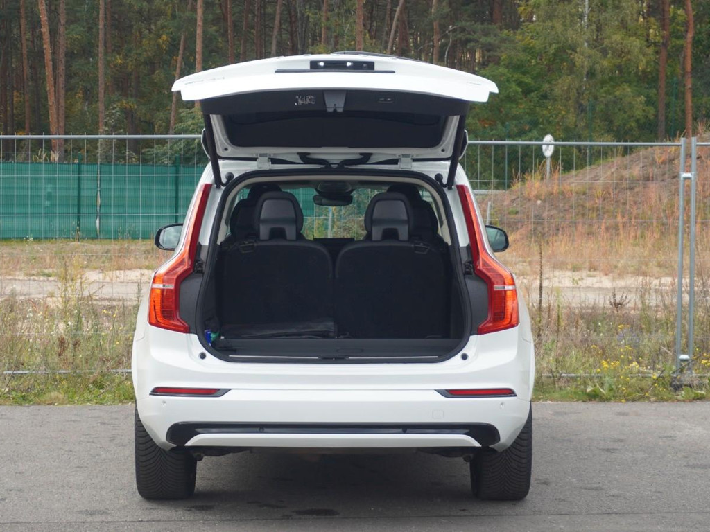 Volvo XC90 T8 Plus Dark