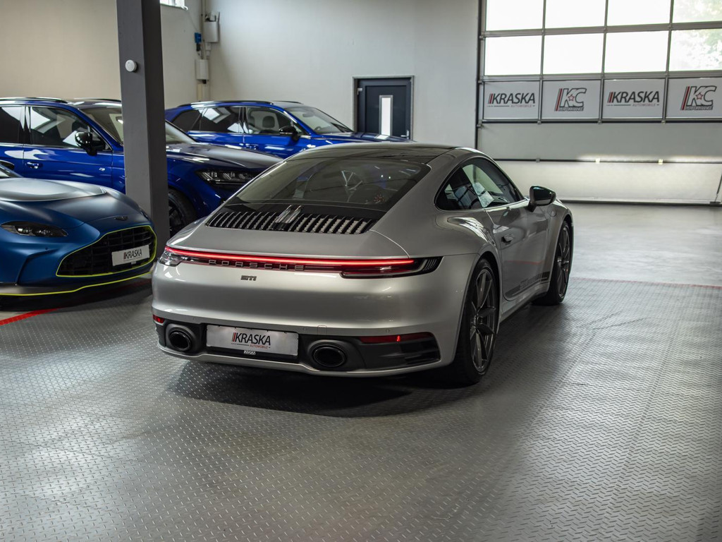 Porsche 992