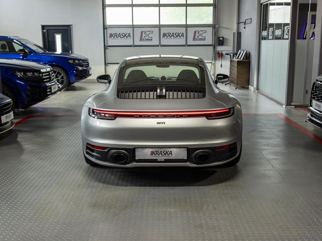 Porsche 992