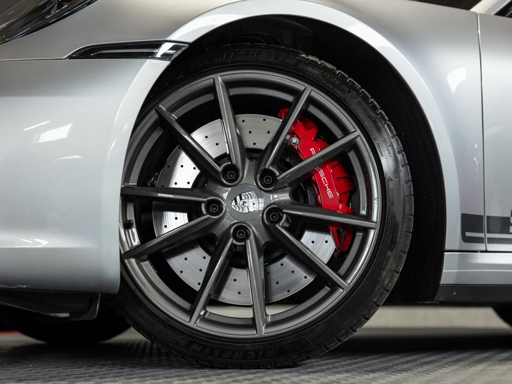 Porsche 992 Turbo Carrera