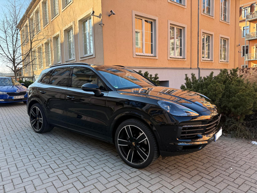 Porsche Cayenne E-Hybrid Platinum Edition
