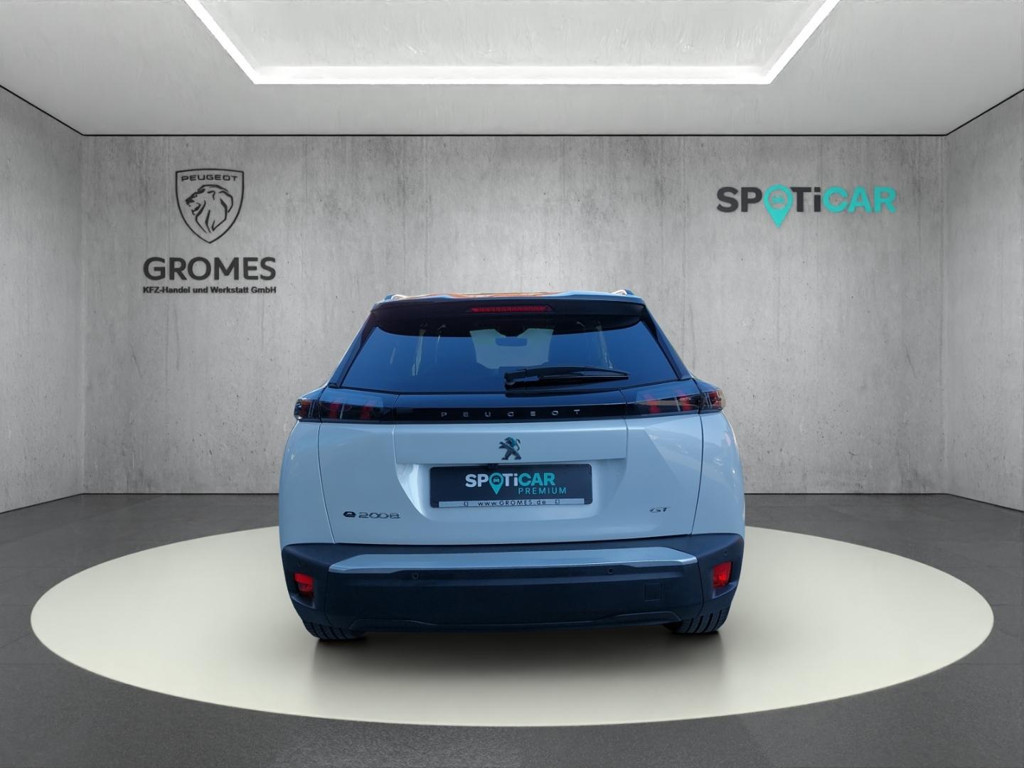 Peugeot e-2008