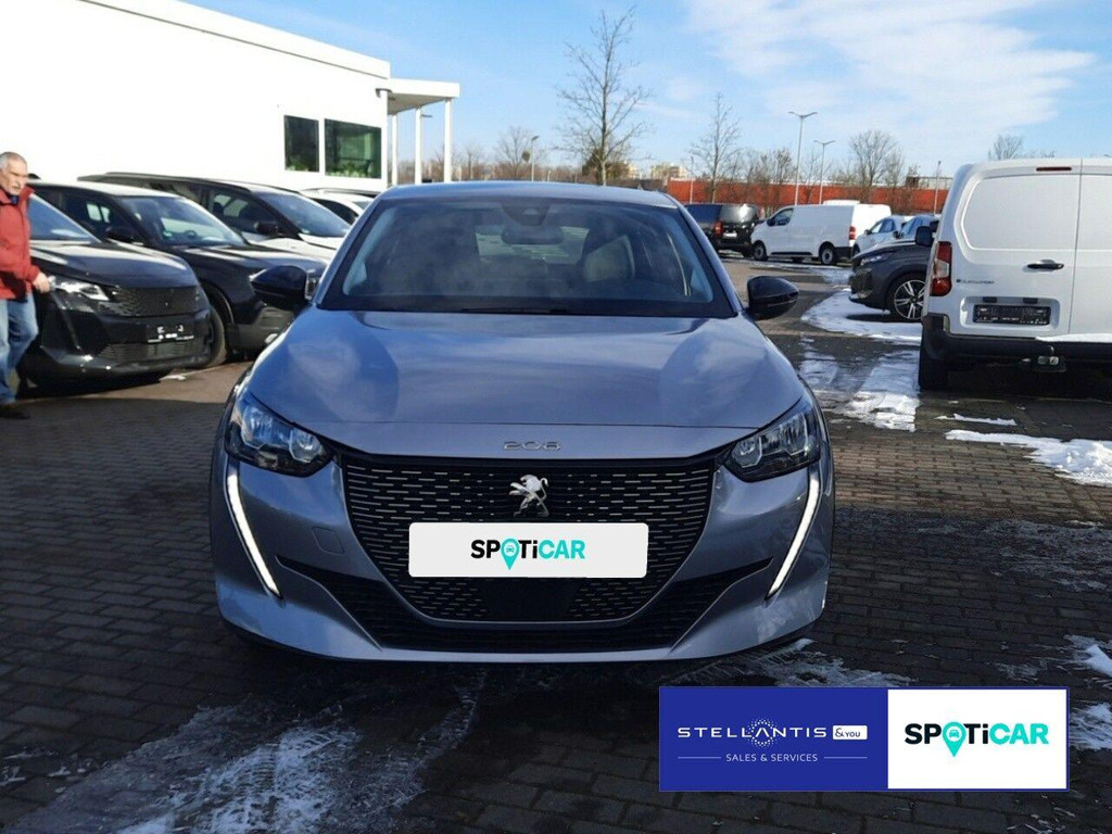 Peugeot e-208