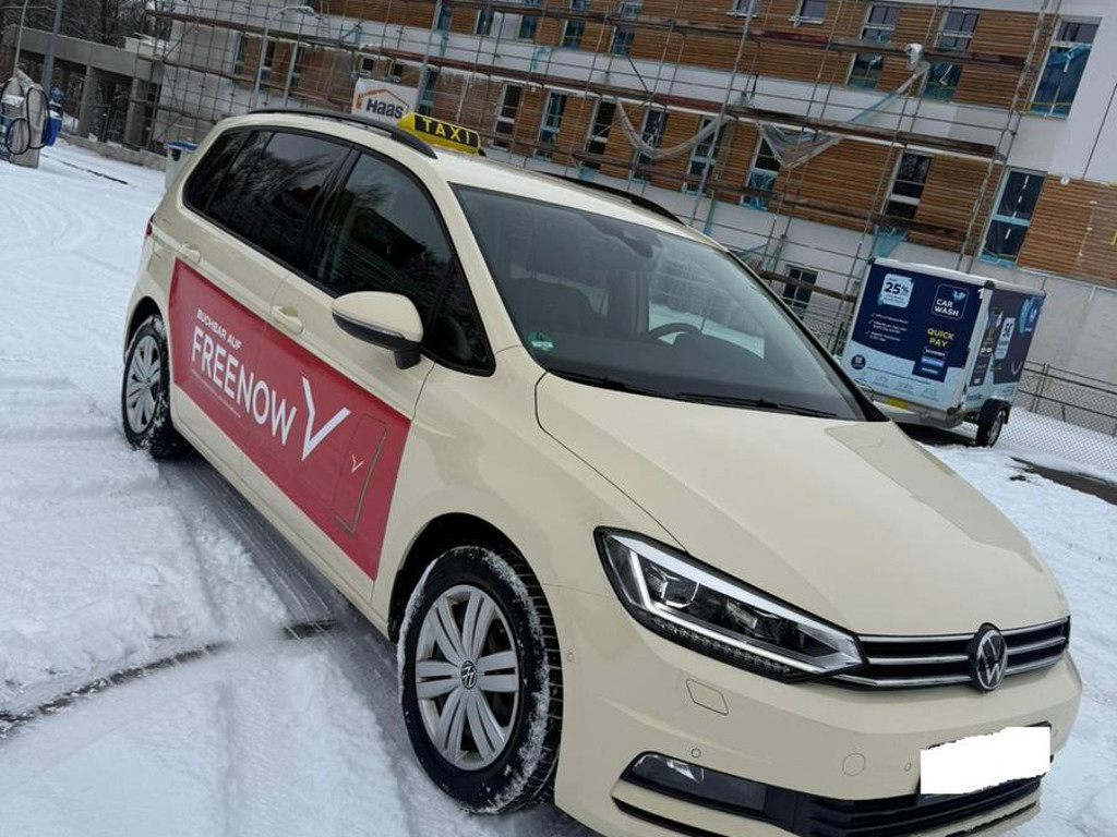 Volkswagen Touran DSG 2.0 TDI