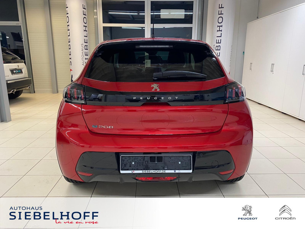 Peugeot e-208