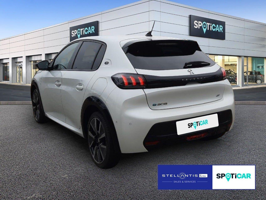Peugeot e-208