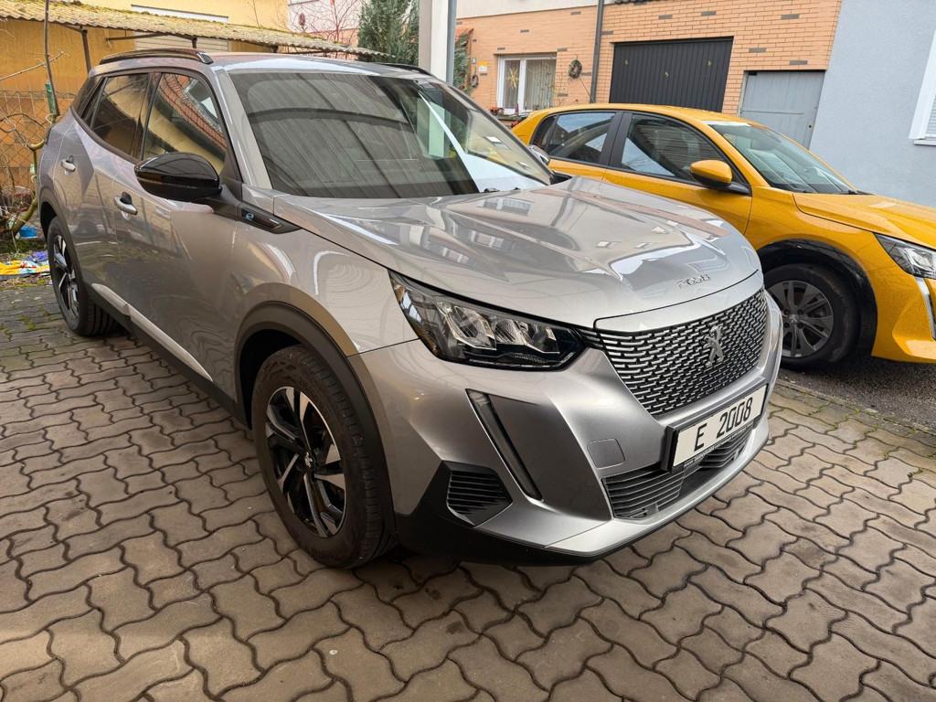 Peugeot e-2008 Allure Pack