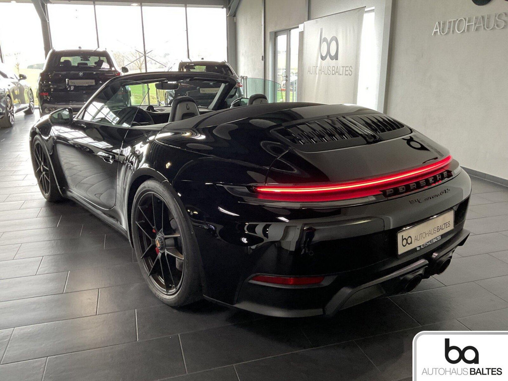 Porsche 992
