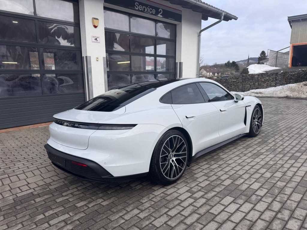 Porsche Taycan