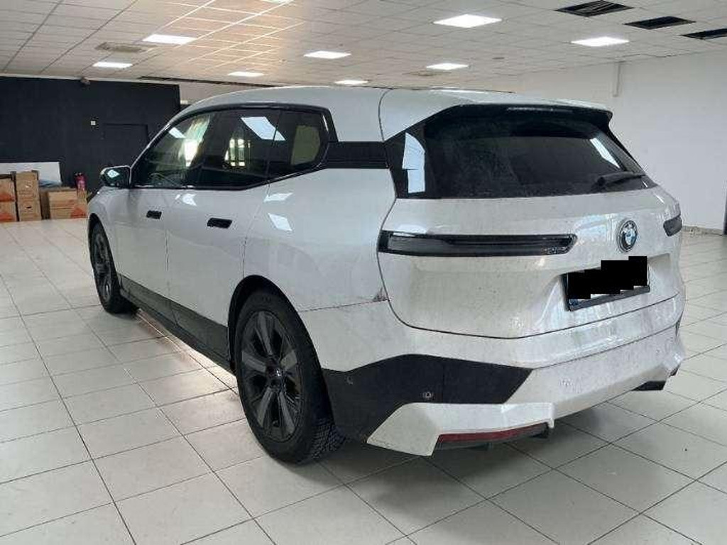 BMW iX xDrive50
