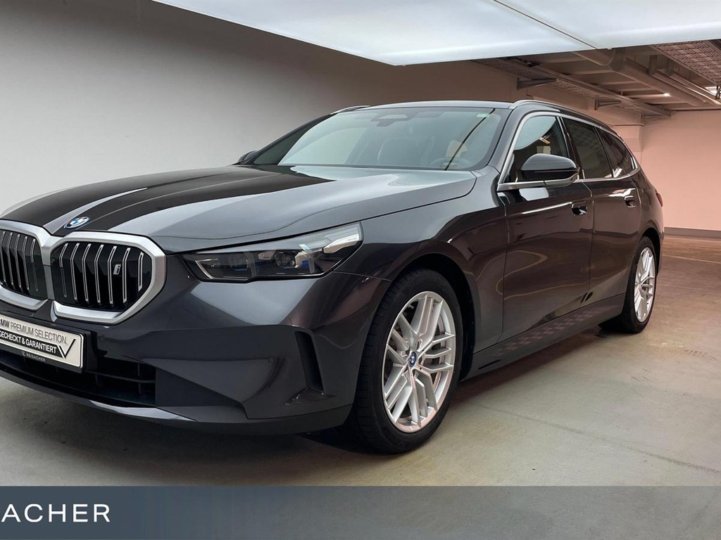 BMW i5 Touring eDrive40