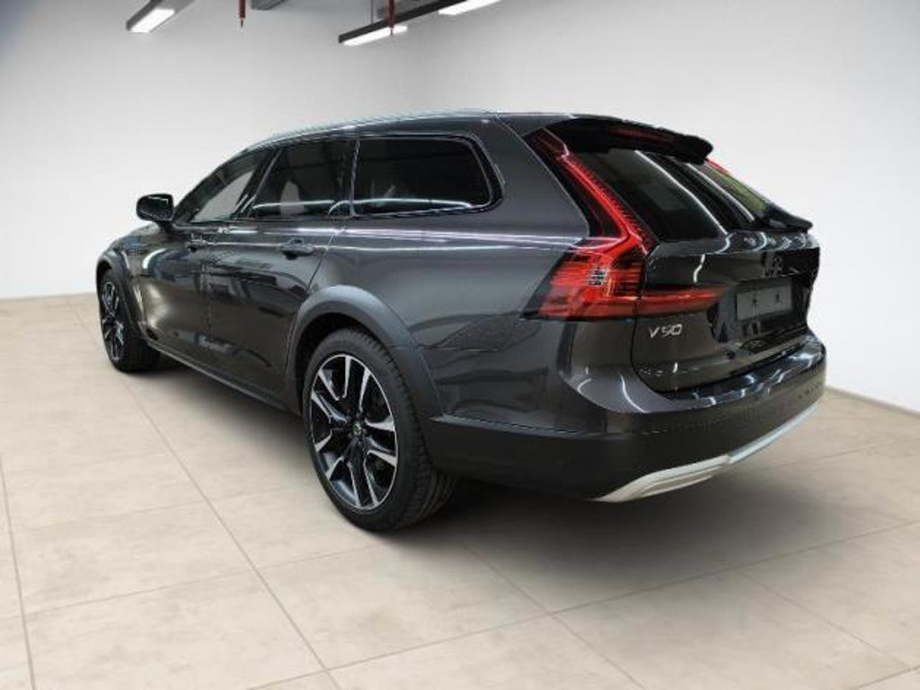 Volvo V90 Cross Country