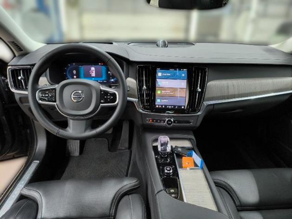 Volvo V90 Cross Country