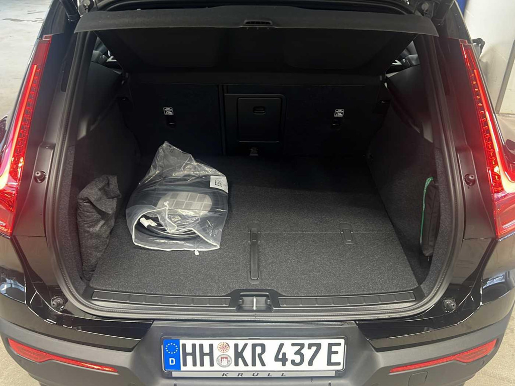 Volvo EX40