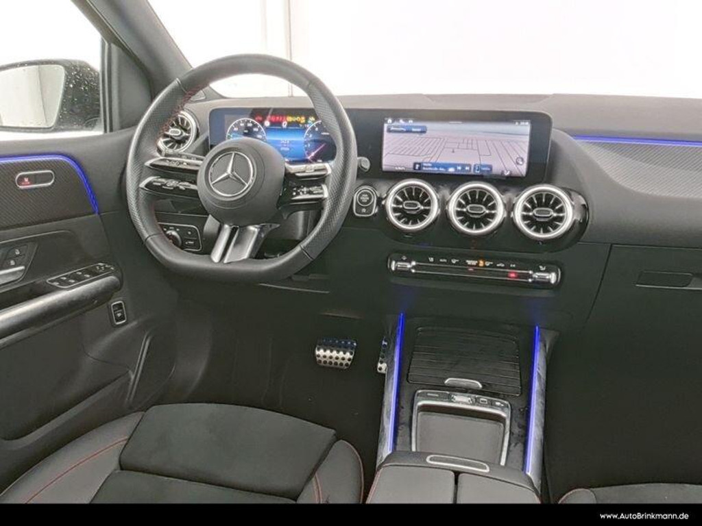 Mercedes-Benz B-Klasse B 200 AMG Line Sedan