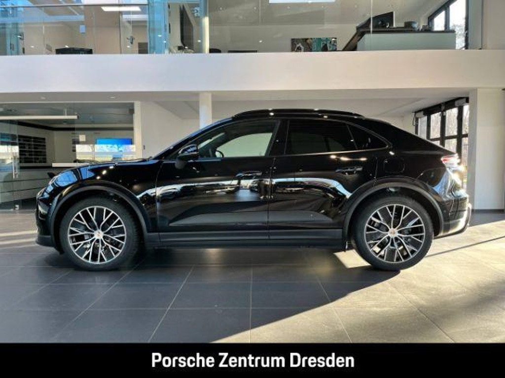 Porsche Macan 4