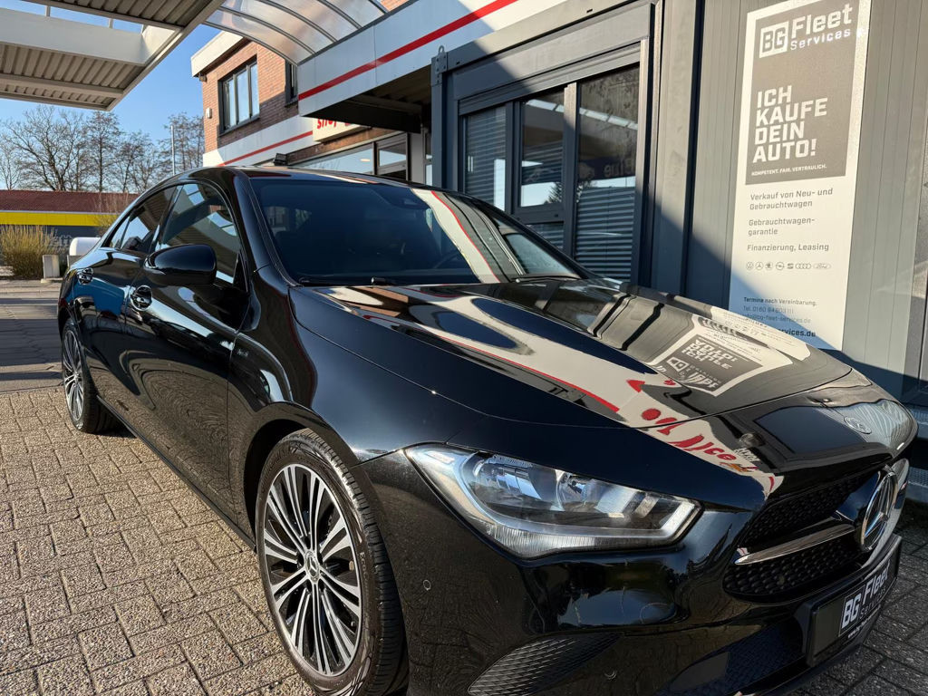 Mercedes-Benz CLA-Klasse CLA 200 Progressive Sedan