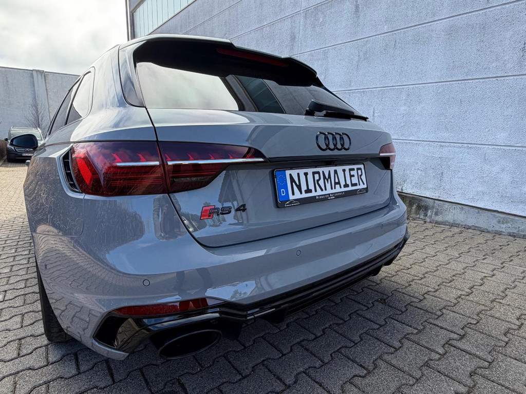 Audi RS4