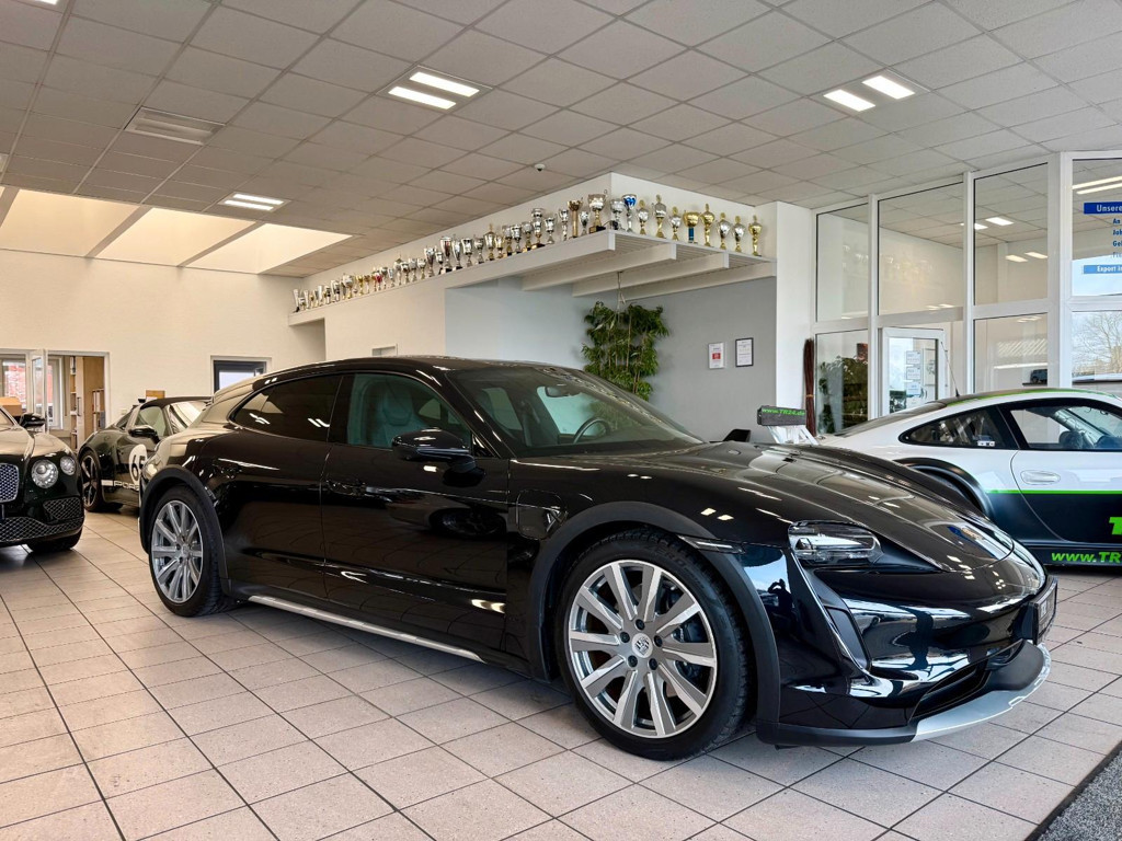 Porsche Taycan Cross Turismo 4