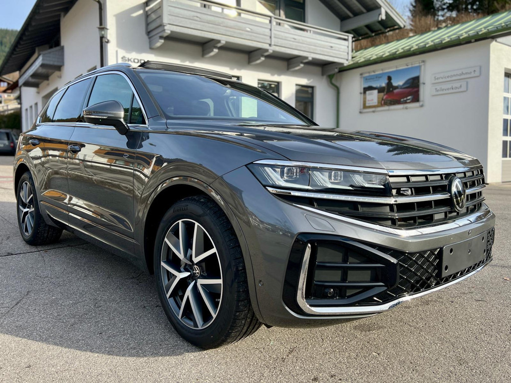 Volkswagen Touareg 4Motion R-Line 3.0 V6 TSI 3.0 V6 TDI
