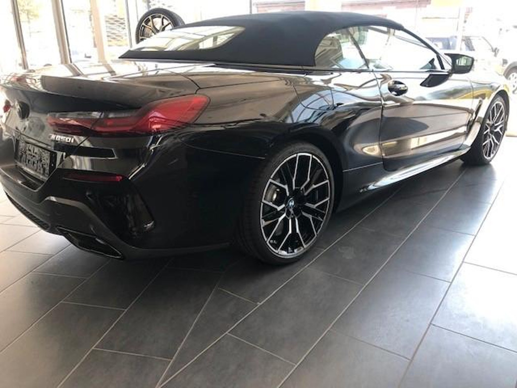BMW M850 xDrive Cabrio