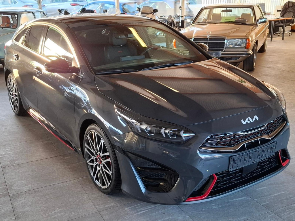 Kia ProCeed