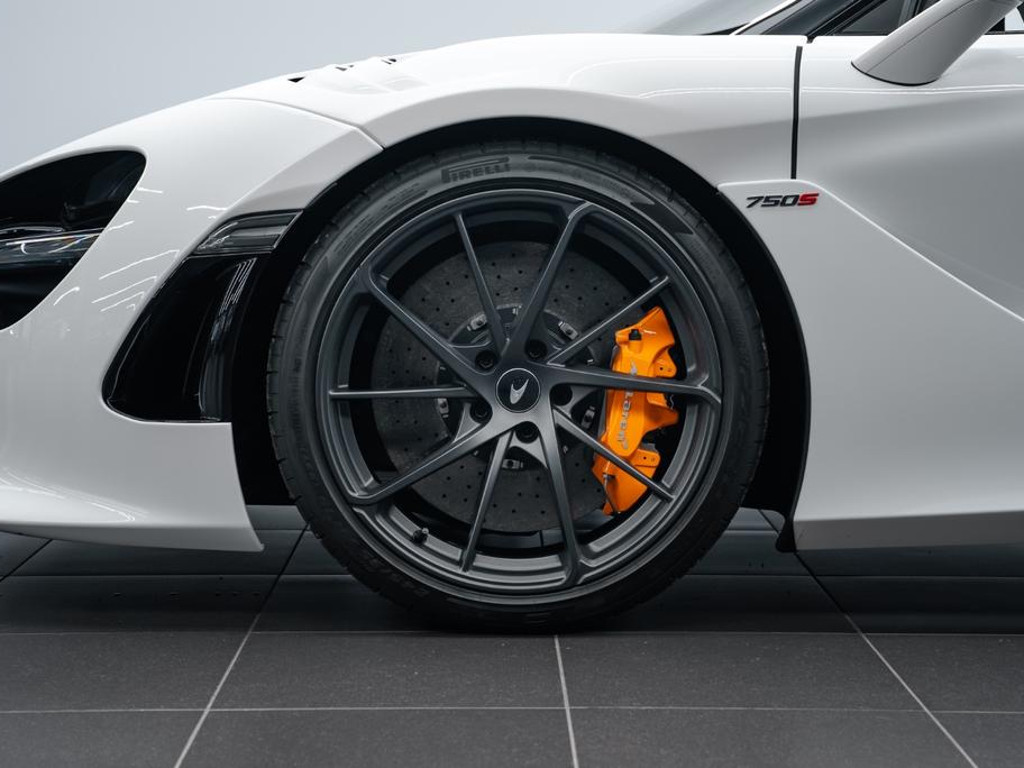 McLaren 750S