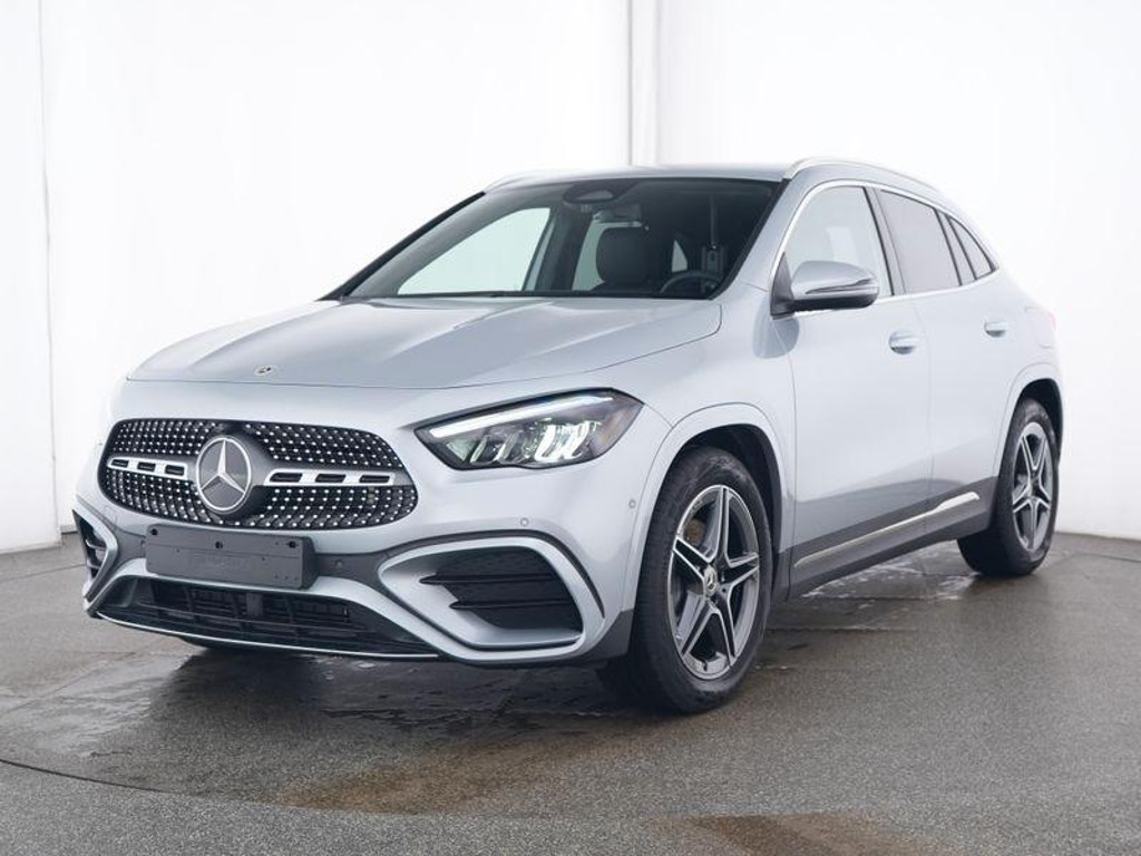 Mercedes-Benz GLA-Klasse GLA 200 AMG Line