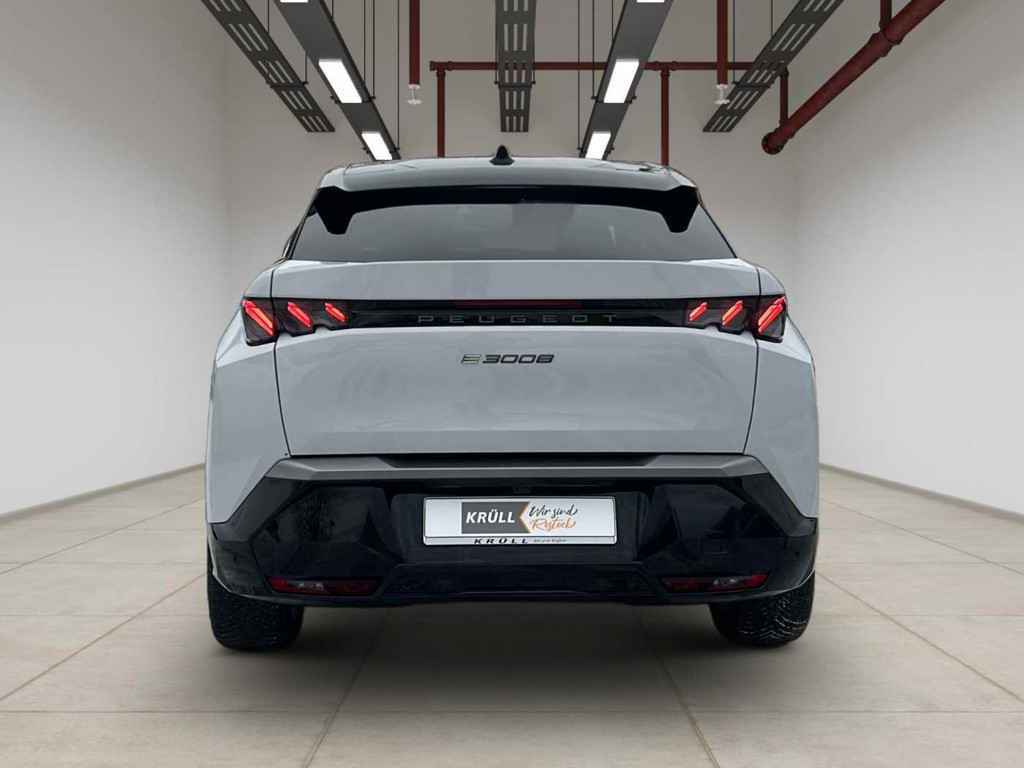 Peugeot E-3008