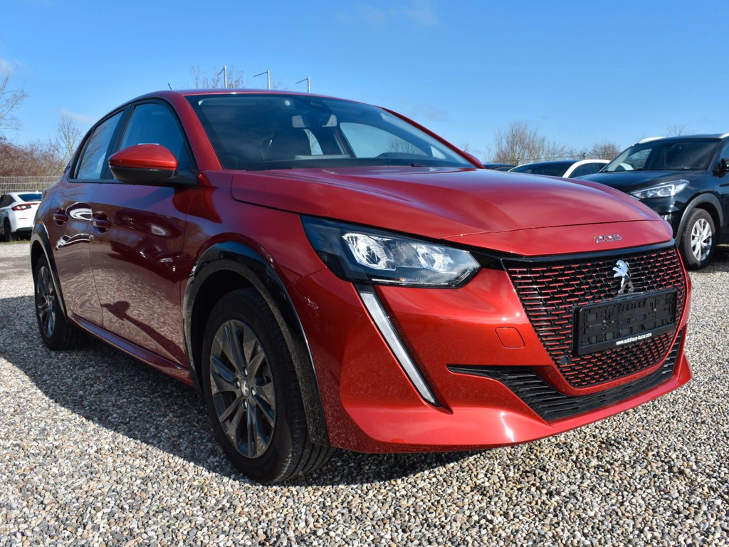 Peugeot e-208
