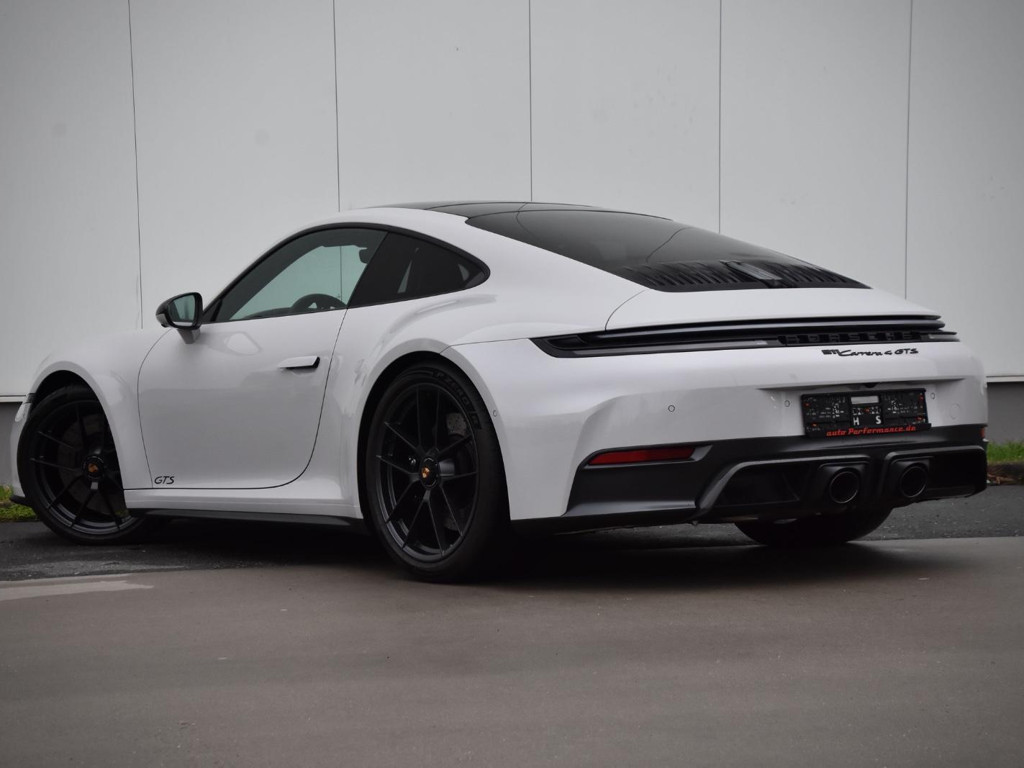 Porsche 992