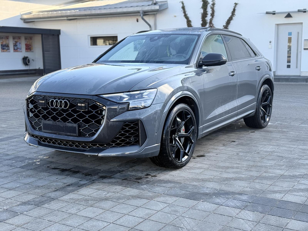 Audi RS Q8 Performance