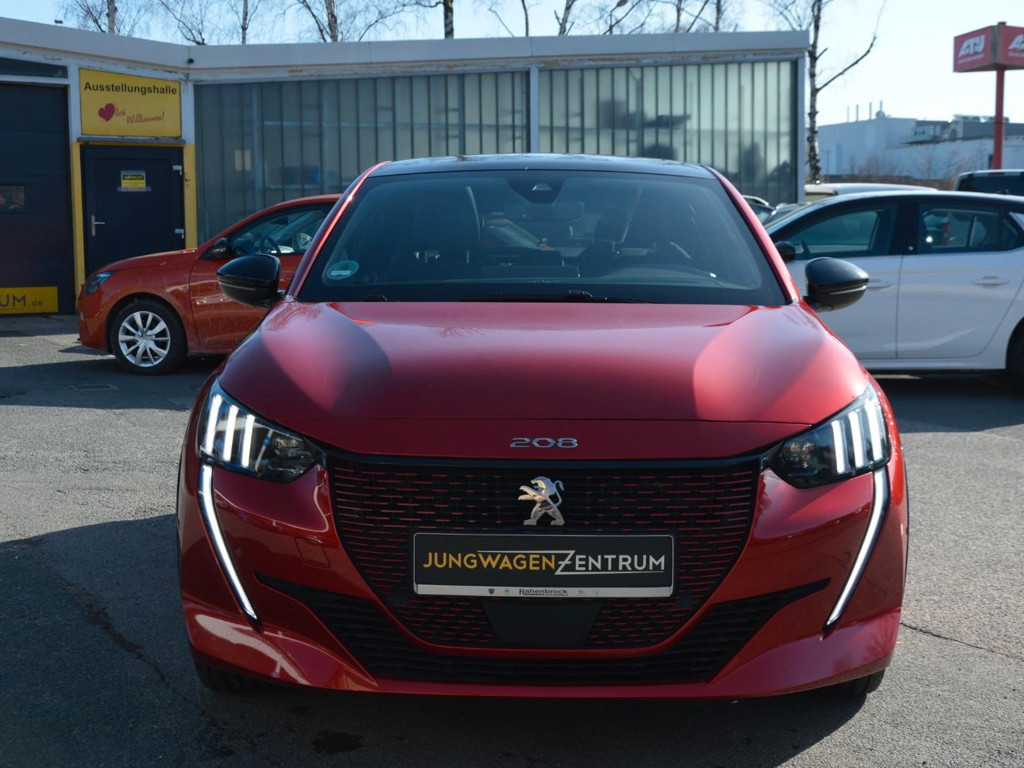 Peugeot e-208