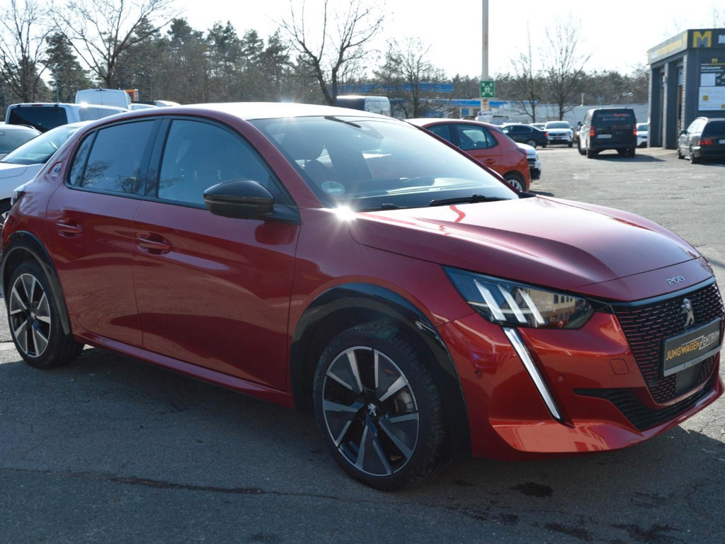 Peugeot e-208