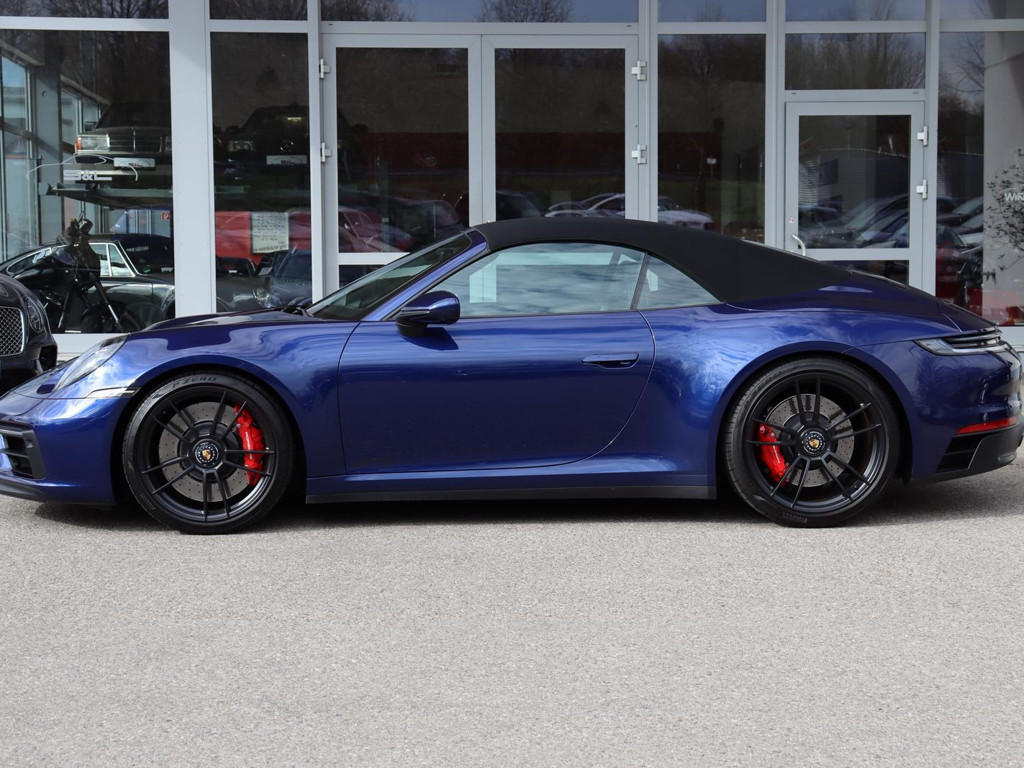 Porsche 992