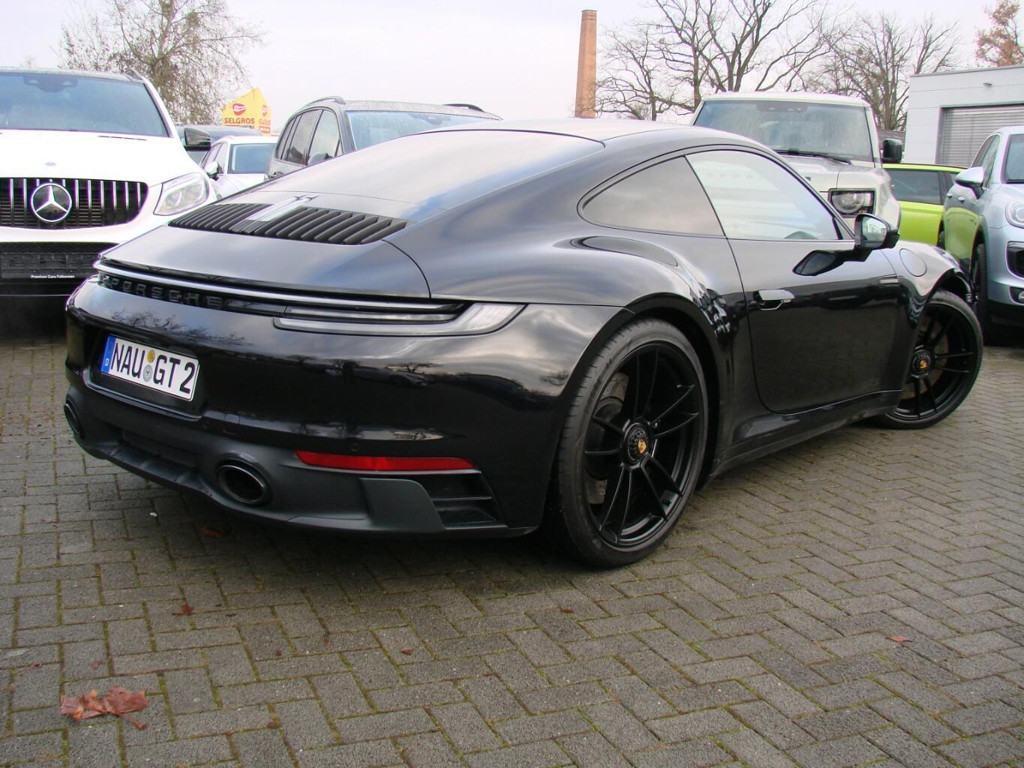 Porsche 992