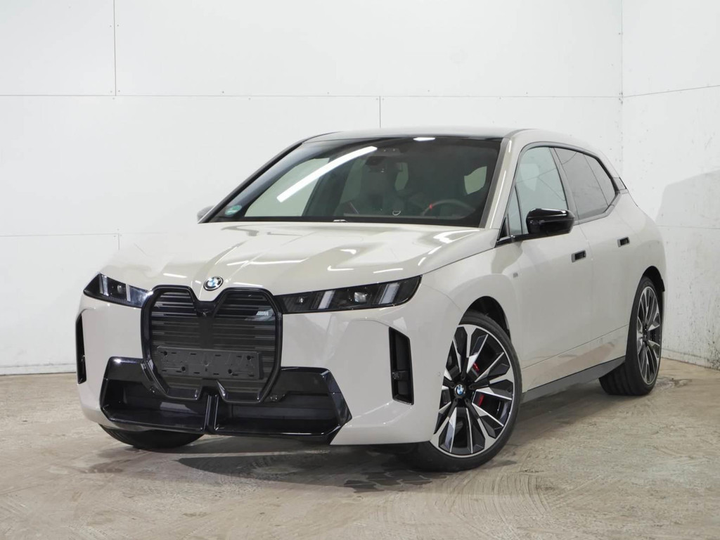 BMW iX xDrive M70