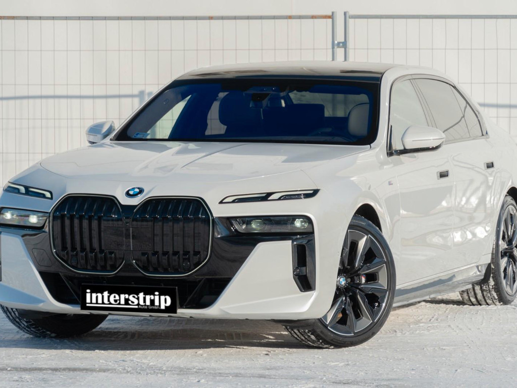 BMW i7 M-Sport Sedan