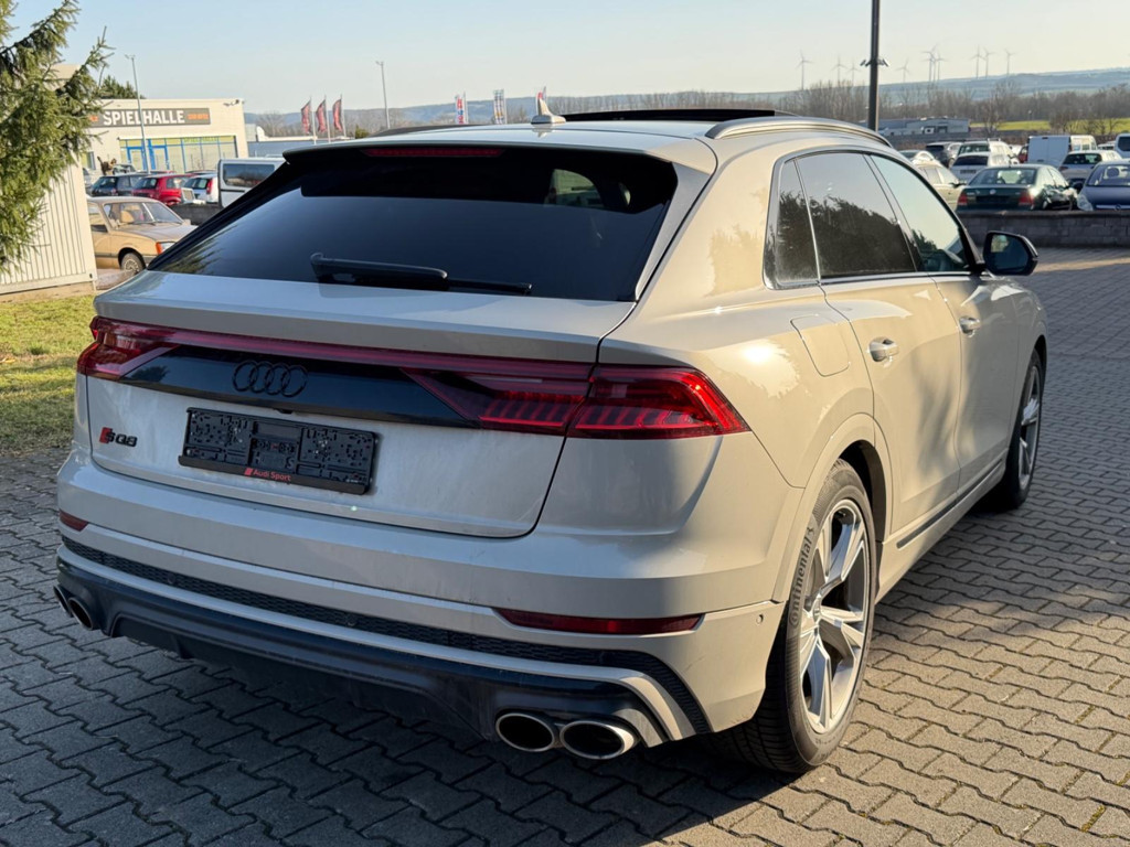 Audi SQ8