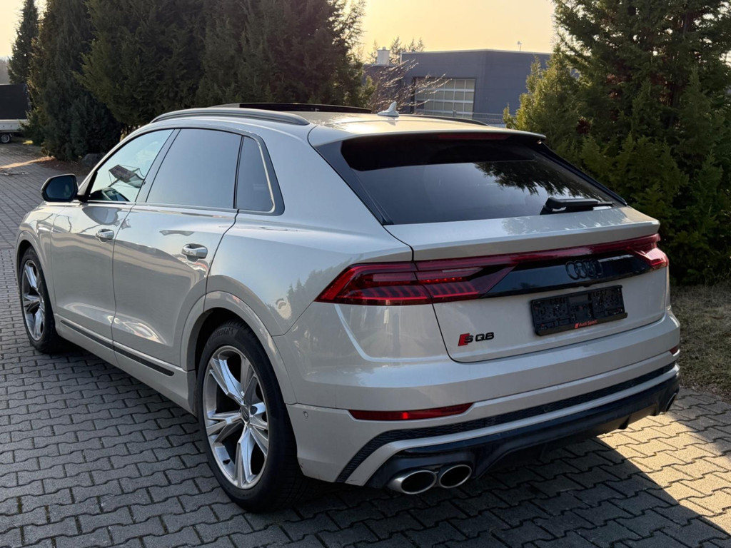 Audi SQ8