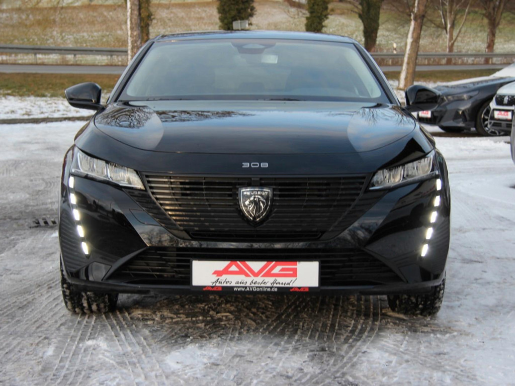 Peugeot e-308