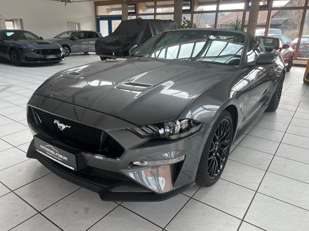 Ford Mustang Convertible GT 5.0 V8