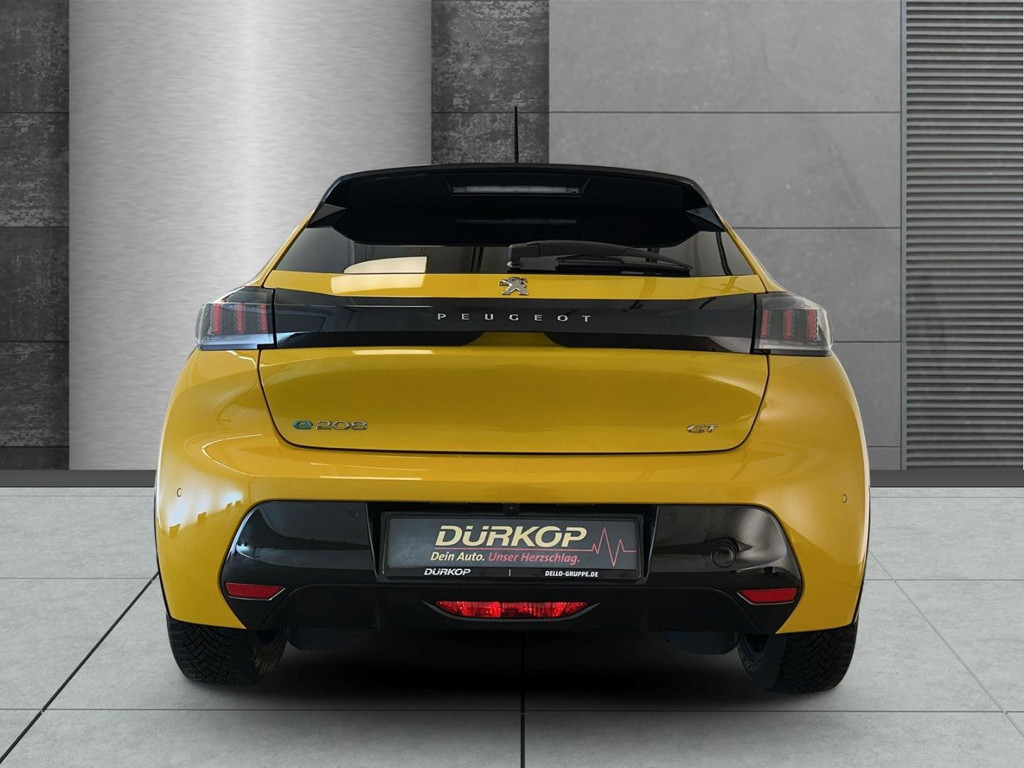 Peugeot e-208