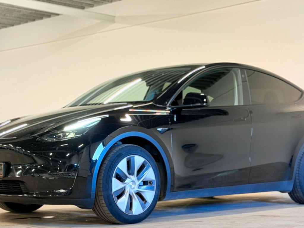Tesla Model Y Long Range Dual Motor AWD