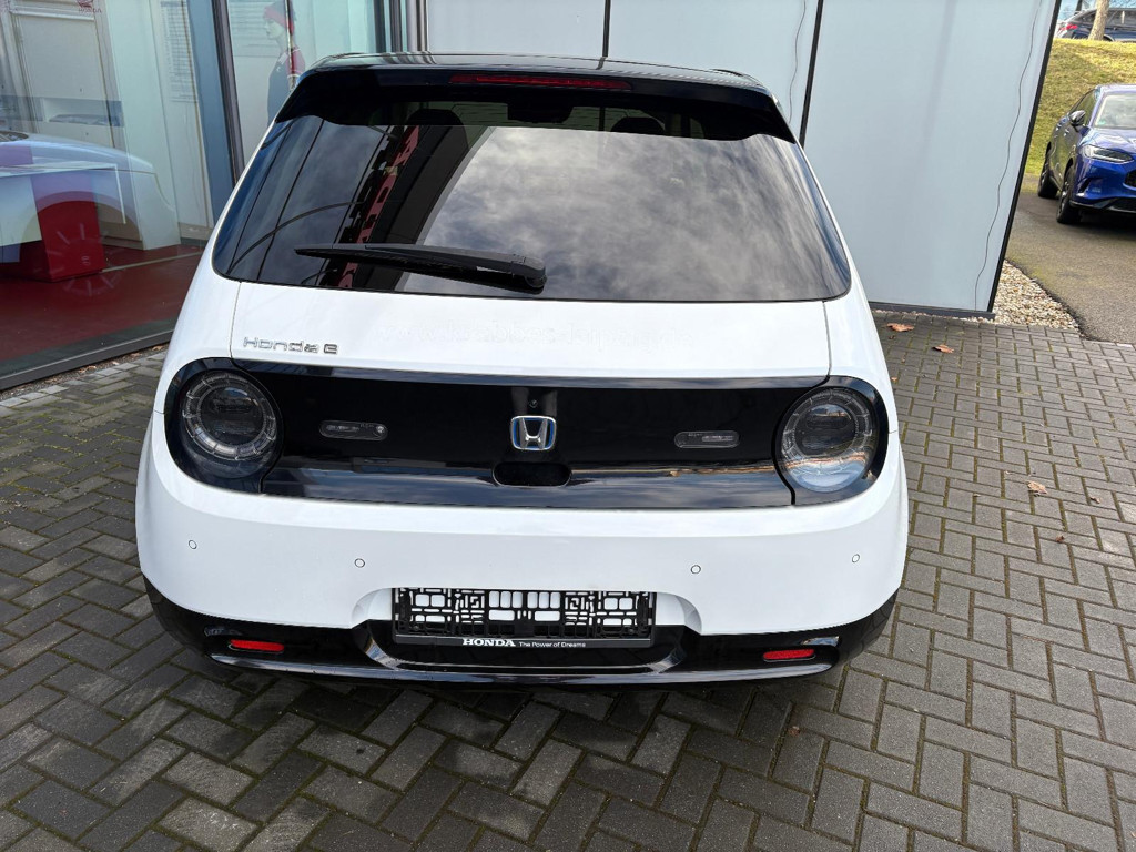 Honda e
