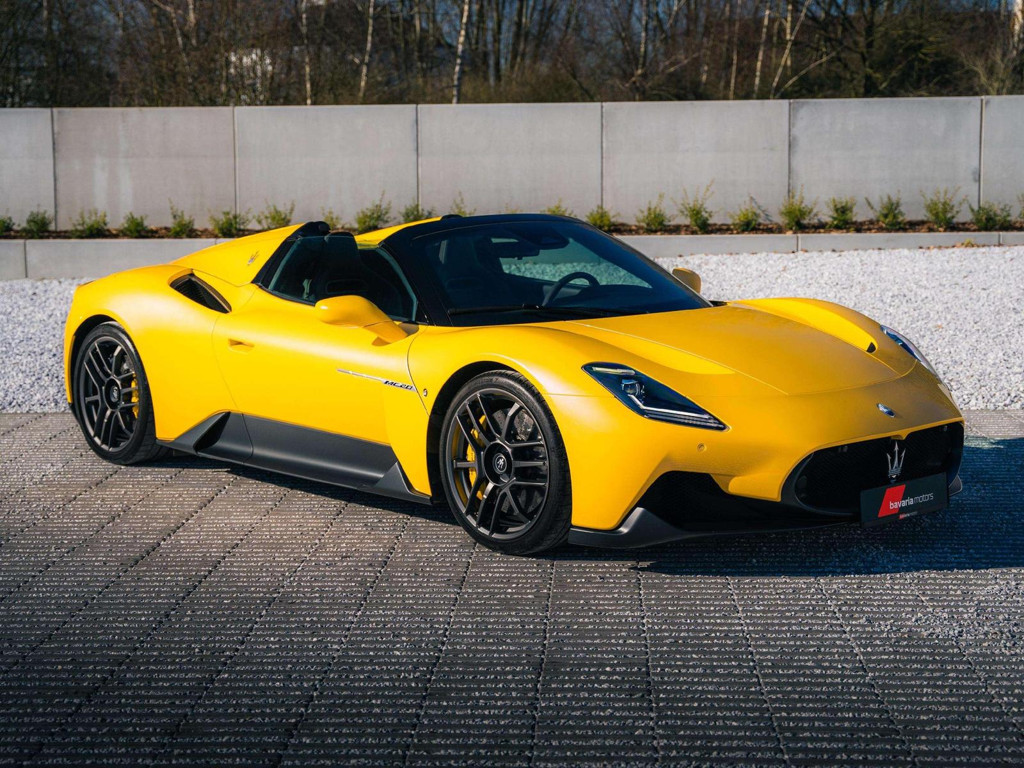 Maserati MC20 Cielo / Giallo Genio / Carbon Ceramic Brake